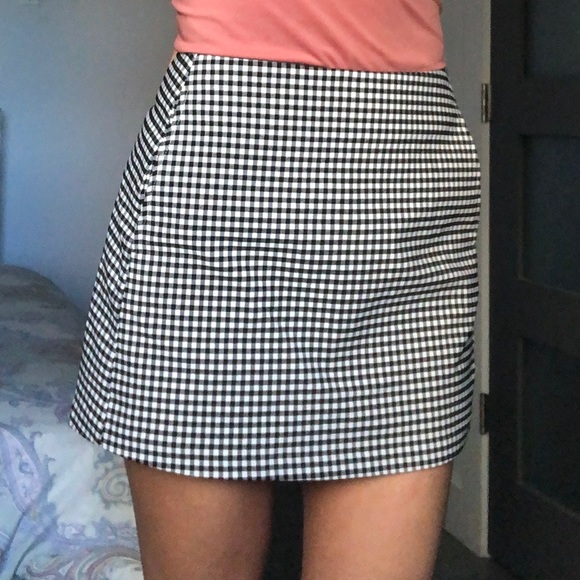 UO Gingham Mini Skirt - Picture 3 of 3
